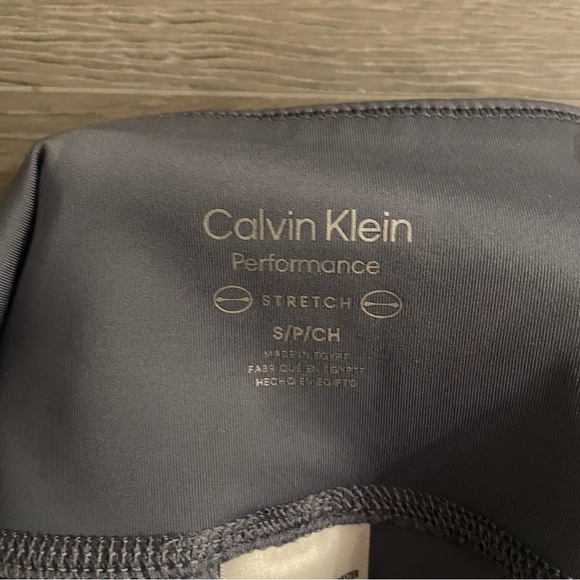 Calvin Klein Performance Set - Picture 10 of 11